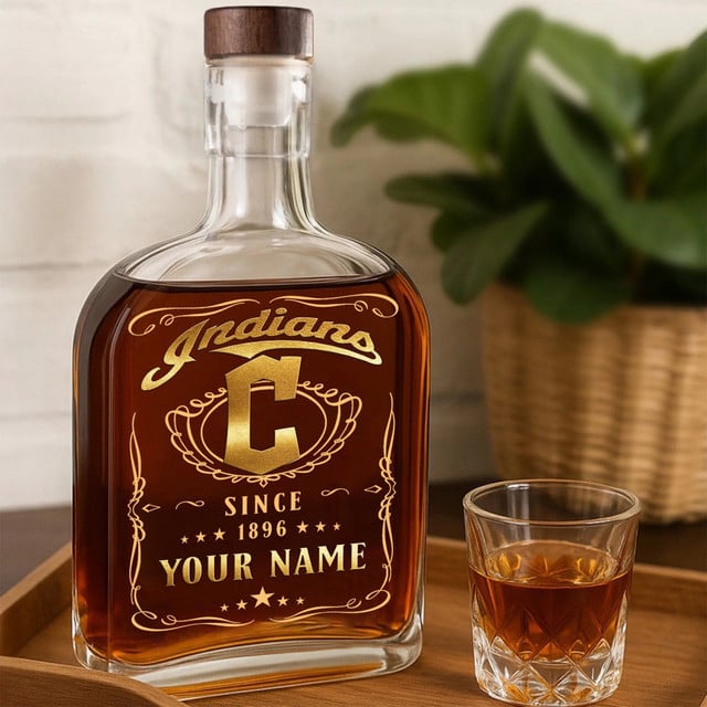 LIMITED EDITION - NEW CUSTOMIZED MLB13 CGS CLEVELAND GUARDIANS LUXURY WHISKEY BOTTLE 450ML